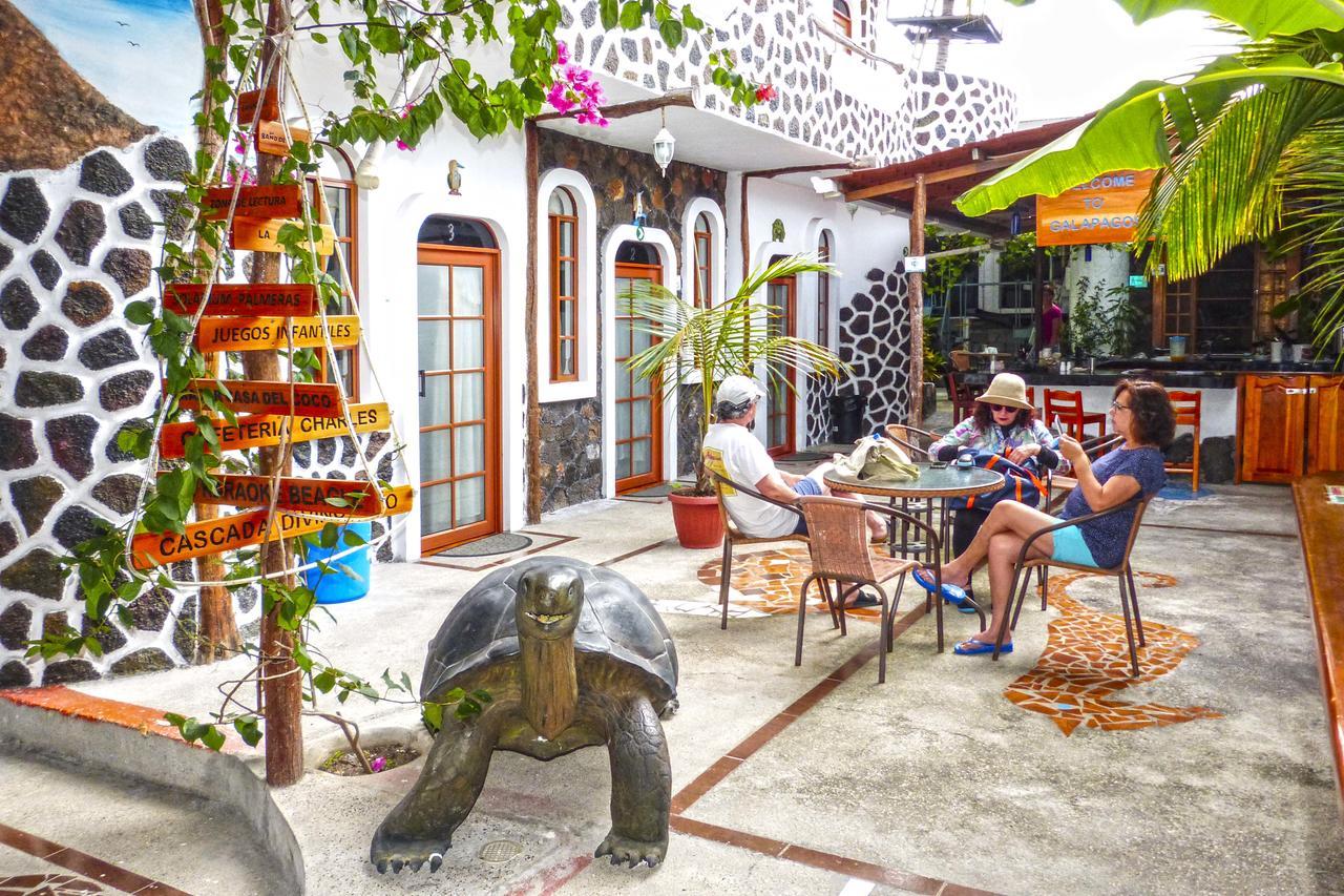 Hotel Coloma Galapagos プエルトアヨラ エクステリア 写真
